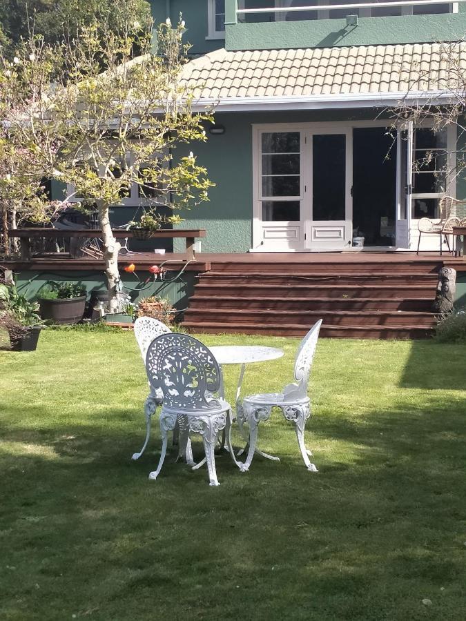 Amberly House Rotorua Bed & Breakfast エクステリア 写真