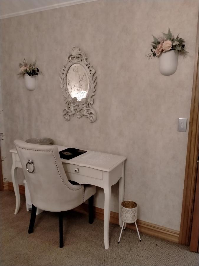 Amberly House Rotorua Bed & Breakfast エクステリア 写真