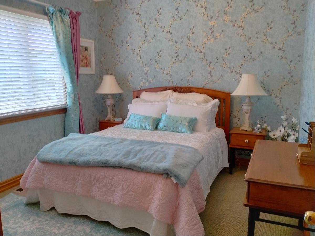 Amberly House Rotorua Bed & Breakfast エクステリア 写真