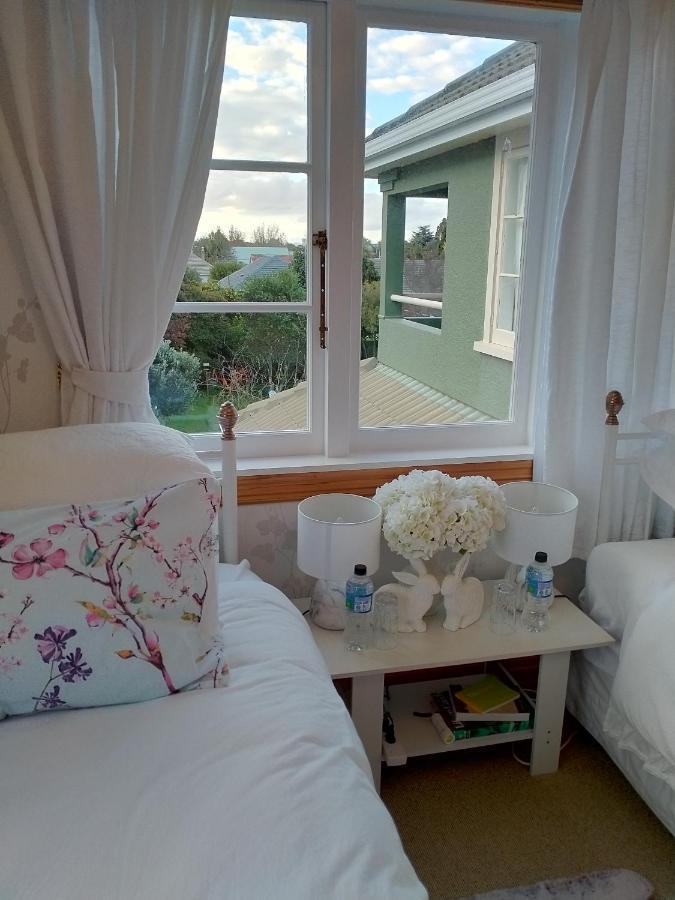 Amberly House Rotorua Bed & Breakfast エクステリア 写真