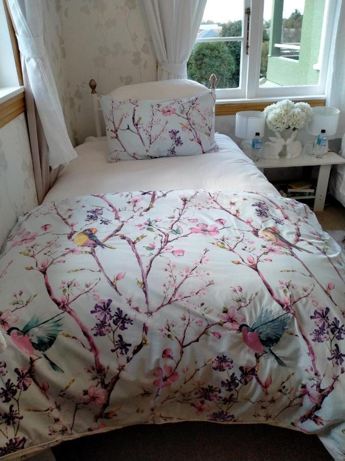 Amberly House Rotorua Bed & Breakfast エクステリア 写真